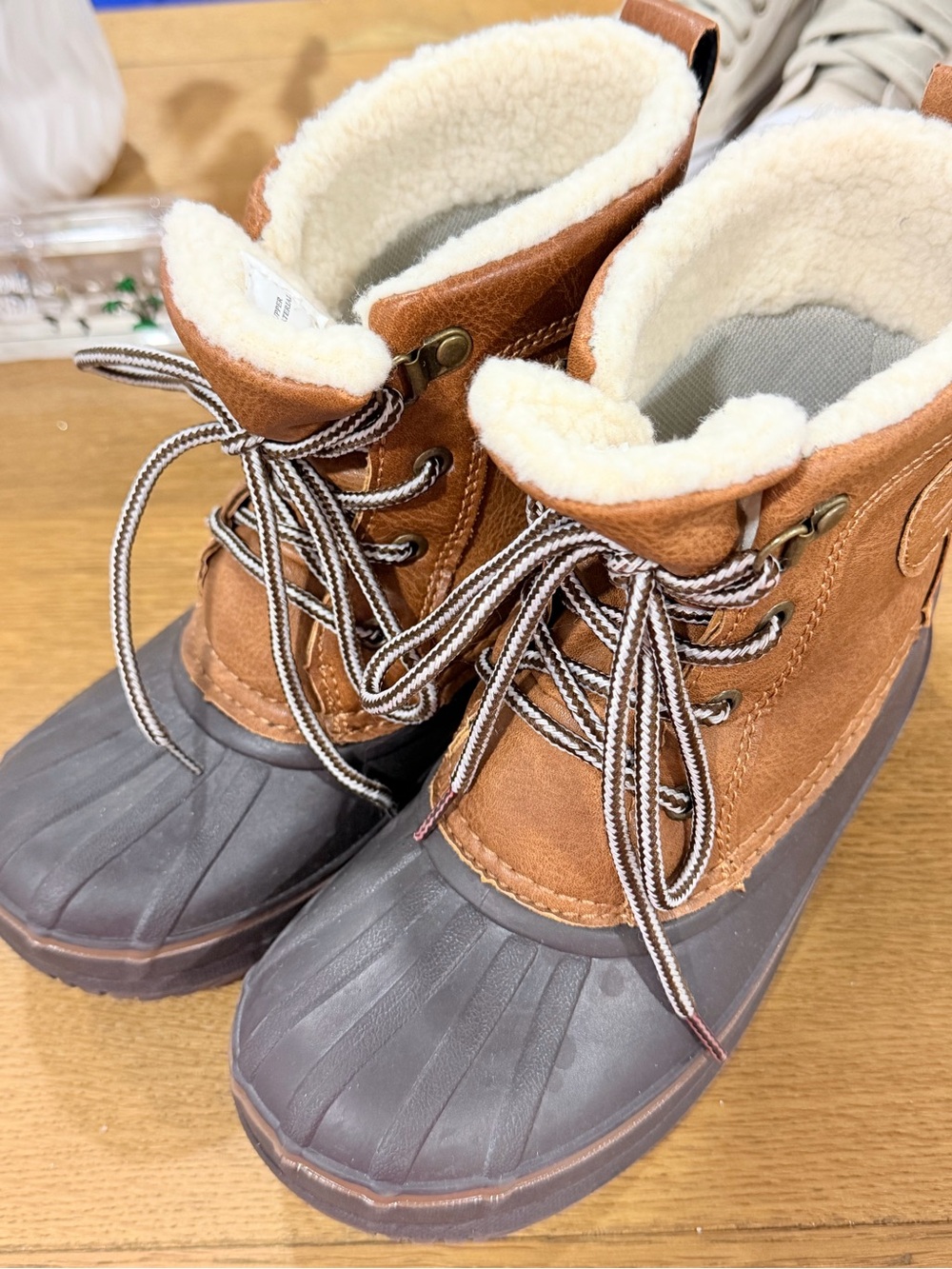 London Fog Collection Kids Faux Fur Lined Winter Duck Boots – Size 2